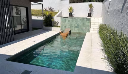 Casa em Condomínio à venda, 3 suítes, 4 banheiros, 6 vagas, 270m², Reserva Santa Maria