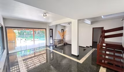 Sobrado para venda e locação com 5 Quartos e 7 banheiros à Venda, 450 m²