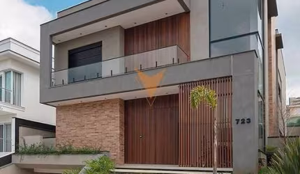 Sobrado à venda, 4 suítes, 4 banheiros, 5 vagas, 480m², Residencial Genesis Alphaville, Santana de