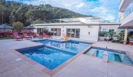 Casa à venda, 4 suítes, 7 banheiros, 12 vagas, 1500m², Residencial Tamboré, Barueri, SP
