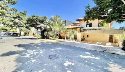 Casa à venda, Residencial Vintage Granja Viana, Cotia, SP - 6 suítes, 8 banheiros, 4 vagas, 610m²