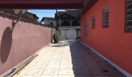 Casa com 3 quartos à venda em Centro - SP