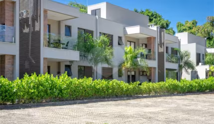 Condomínio com 2 quartos à venda ou para locação em Riviera - SP