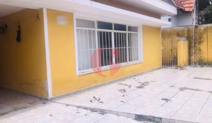 Casa comercial para venda com 3 quartos e 3 vagas de garagem com 149m² - Vila Ema