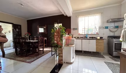 Chácara com casa para venda - 178m² no Jardim Santa Maria - São José dos Campos SP