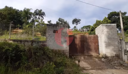 Chácara formada para venda com piscina e casa ampla - 195m² em Caçapava