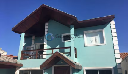 Sobrado para locação de 04 Dorm. e 02 Suítes - 280m² no Jardim do Céu | Oriente