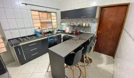 Sobrado para venda de 03 Dorm. e 01 Suíte - 150m² no Jardim Portugal
