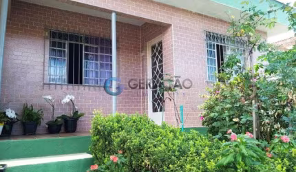 Casa com ponto comercial para venda com 03 quartos e 03 vagas de garagem - 180m² no bairro Parque Santa Rita - SJC