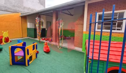 Casa em avenida com habite-se comercial.