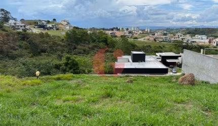 Terreno em Condomínio Fechado com 584m² - Putim