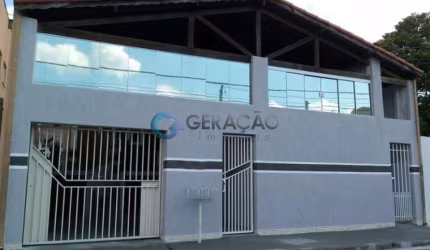 Casa com 02 Dorm. e 01 Suíte - 120,00m² no Jardim Motorama