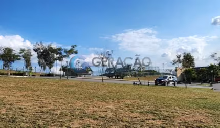 Terreno em condomínio fechado de 335,00m² - Residencial Terras do Vale