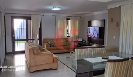 Sobrado em condomínio para venda com 4 quartos e 4 vagas de garagem - 207m² no bairro Urbanova