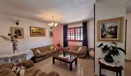 Casa/sobrado para venda com 4 quartos e 4 vagas de garagem com 350m² - Jardim Esplanada