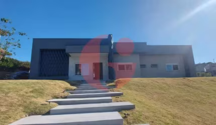 Casa para venda com 3 quartos e 2 vagas de garagem com 298m² - Recanto Santa Bárbara