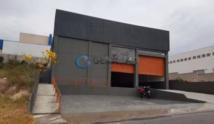 Galpão de 750,00m² de área construída e 1.000,00m² de terreno - Jacareí