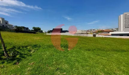 Terreno em condomínio fechado para venda de 600m² no Colinas do Paratehy Sul