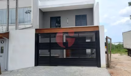 Casa para venda com 3 quartos e 2 vagas de garagem - 172m² no Residencial Santa Paula - Jacareí-SP