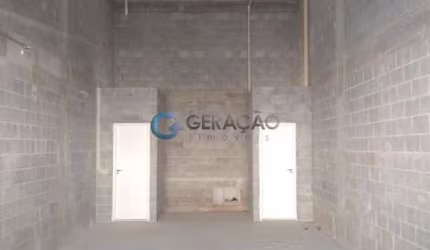 Ponto comercial de 245m² no Urbanova