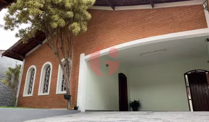 Casa para venda e locação com 04 quartos e 01 suíte - 250m² no bairro Vila Industrial
