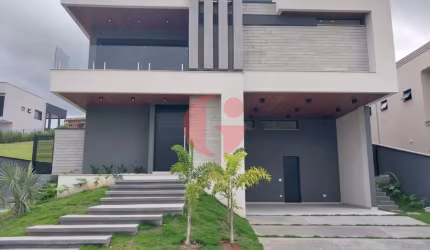 Casa a venda no Alphaville II com 4 quartos e 4 vagas de garagem com 440m²