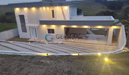 Casa em condomínio fechado para venda de 04 Dorms. e 03 suítes - 330m² - Condomínio Vale dos Lagos | Jacareí