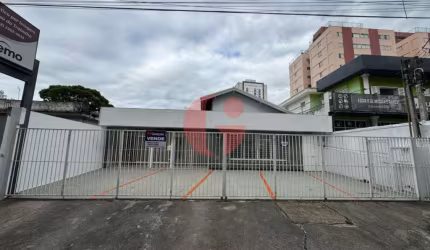 Casa comercial para venda e locação com 206m² no bairro Jardim São Dimas