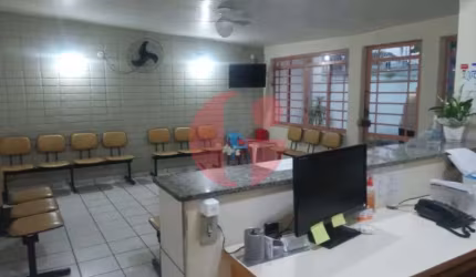 Casa comercial para venda com 9 salas e 6 vagas de garagem com 208,70m² - Vila Adyanna