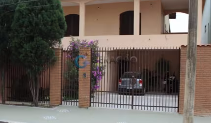 Casa/sobrado para venda com 4 quartos e edícula com 352m² - Jardim Esplanada