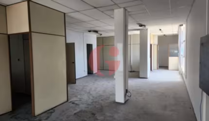 Sala comercial para venda e locação com 155,60m² no Centro | SJC