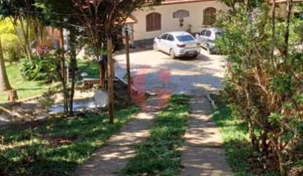 Chácara em condomínio fechado para venda com 03 quartos e 06 vagas de garagem no bairro dos Freitas