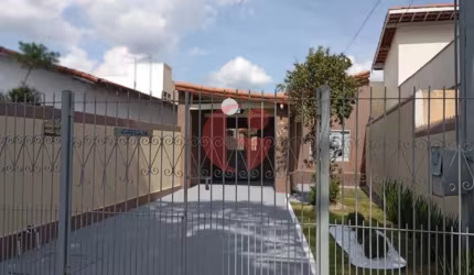 Casa para venda com 02 quartos e 02 vagas de garagem - 65m² no bairro Vila Nair