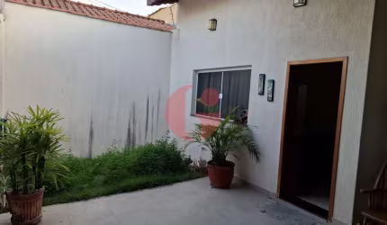 Casa para venda com 03 quartos e 02 vagas de garagem - 190m² em Caçapava
