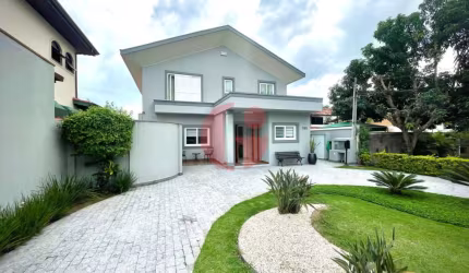 Sobrado em condomínio para venda e locação com 04 quartos e 04 vagas de garagem - 368,99m² no bairro Jardim das Colinas
