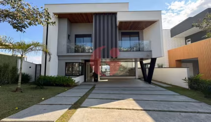 Sobrado em condomínio para venda e locação com 5 quartos (5 suítes) - 470m² no bairro Urbanova
