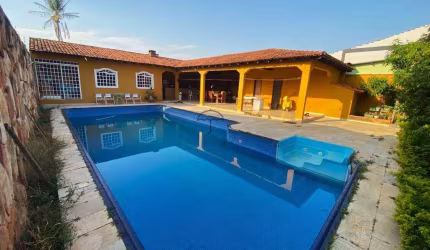 Casa 4 quartos no Setor de Mansões de Taguatinga