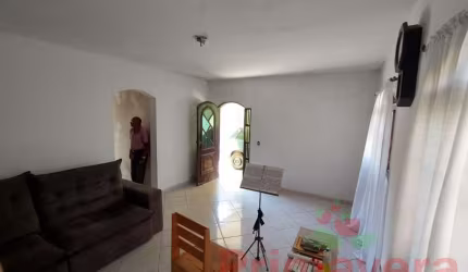 Casa para Venda em Poá, Jardim Medina, 2 dormitórios, 1 banheiro, 5 vagas