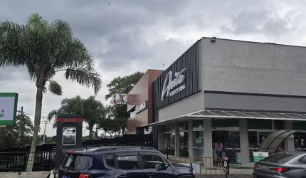 OPORTUNIDADE DE INVESTIMENTO  LOJA DECORADA E JÁ ALUGADA em espaço comercial BAIRRO AHÚ