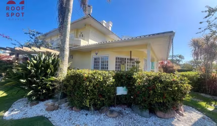 CASA EM JURERÊ IN A 500M DA PRAIA COM 5 DORMITÓRIOS