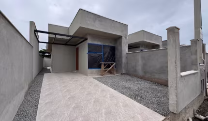Casa Nova próximo ao Centro de Barra Velha