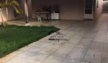 Casa com 3 dormitórios à venda, 190 m² por R$ 367.500 - Canaã - Uberlândia/MG