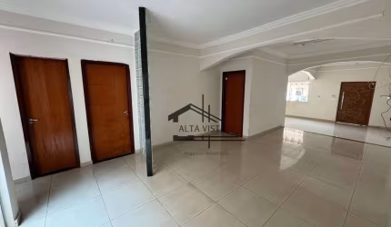 Casa com 3 dormitórios à venda, 280 m² por R$ 700.000 - Tibery - Uberlândia/MG