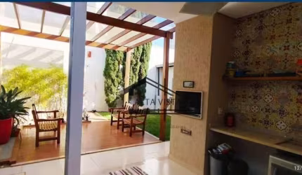 Casa com 3 dormitórios à venda, 160 m² por R$ 750.000,00 - Granada - Uberlândia/MG