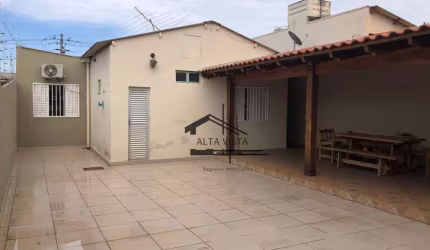 Casa com 2 dormitórios à venda, 190 m² por R$ 330.000 - Vallee - Uberlândia/MG