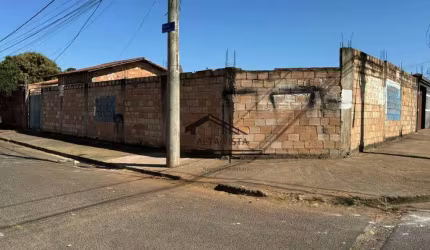 Terreno à venda, 252 m² por R$ 290.000 - Jardim Europa - Uberlândia/MG