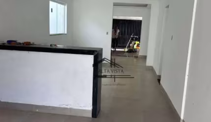 Casa com 3 dormitórios à venda, 160 m² por R$ 640.000 - Planalto - Uberlândia/MG