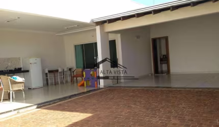 Casa com 3 dormitórios à venda, 180 m² por R$ 665.000 - Nova Uberlândia - Uberlândia/MG