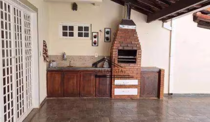 Casa com 5 dormitórios à venda, 296 m² por R$ 990.000 - Umuarama - Uberlândia/MG
