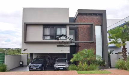 Casa com 4 suítes à venda, 241 m² por R$ 2.660.000 - Granja Marileusa - Uberlândia/MG
